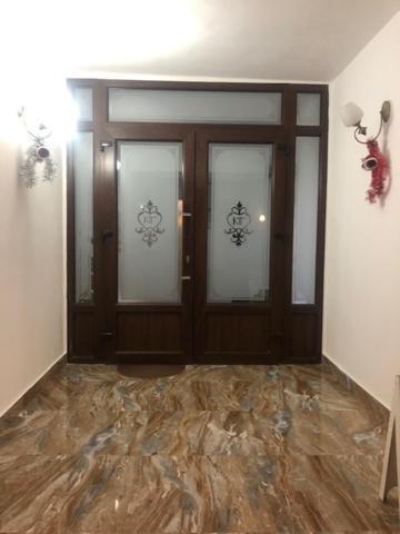 Hotel Cheia Кея Екстер'єр фото