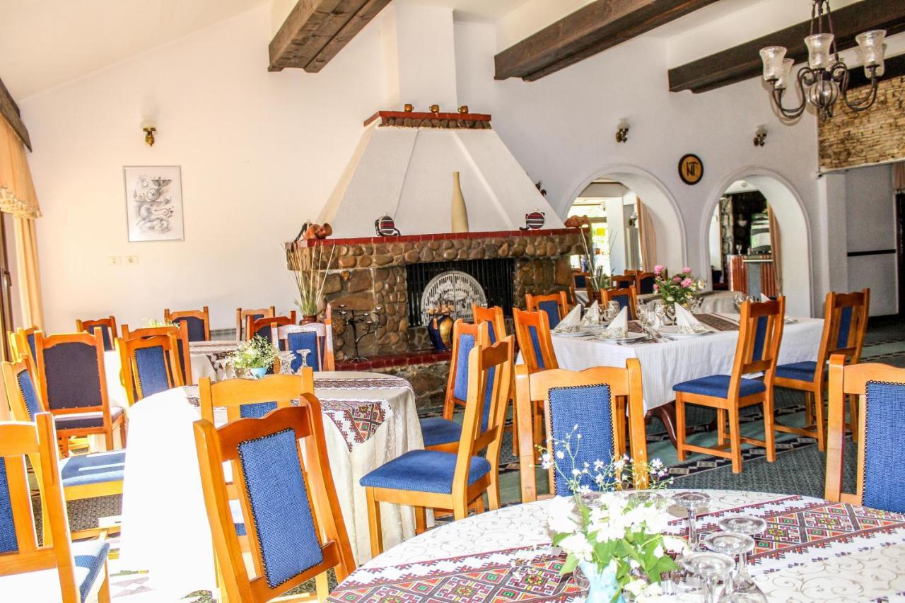 Hotel Cheia Кея Екстер'єр фото