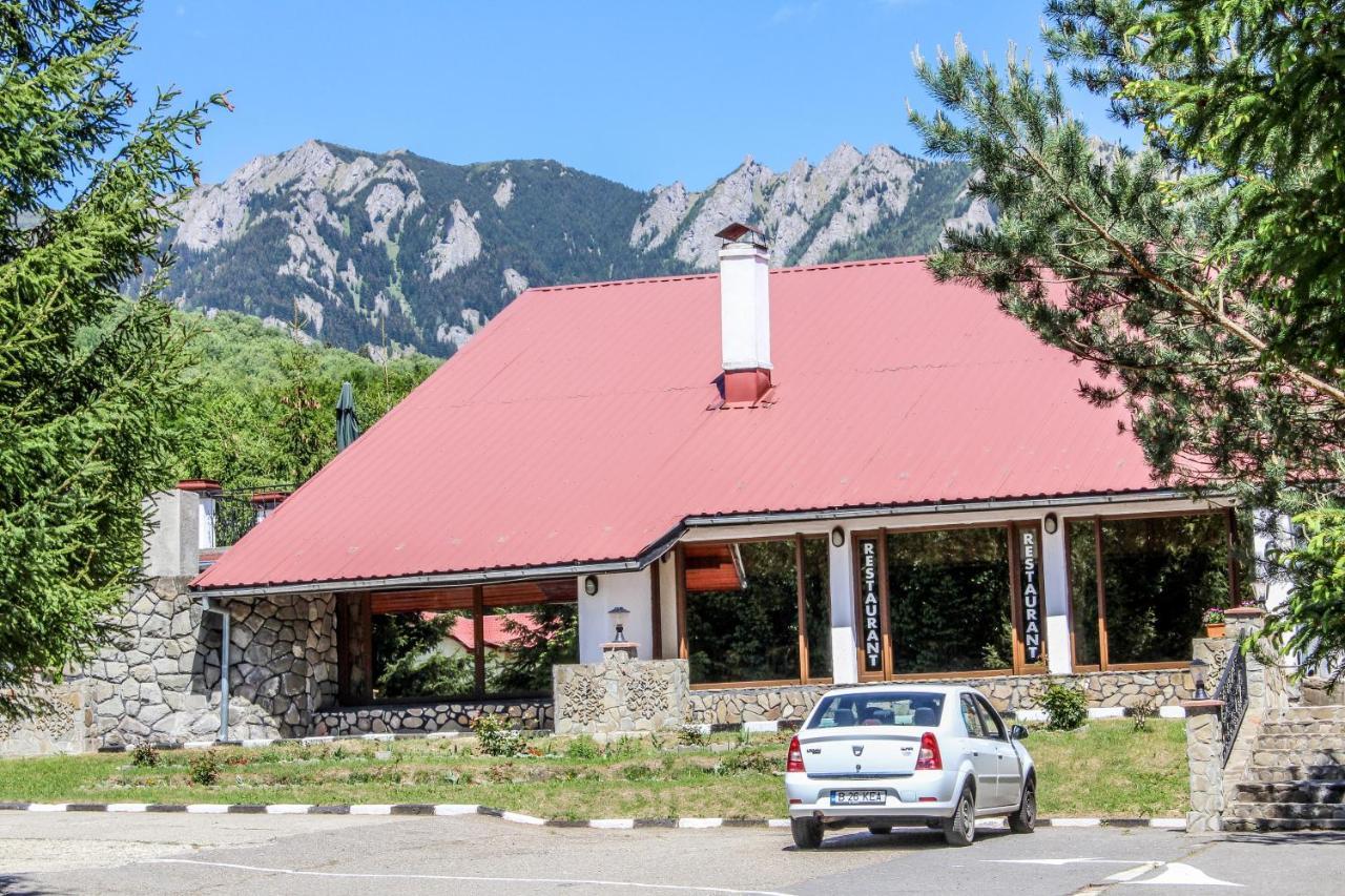 Hotel Cheia Кея Екстер'єр фото